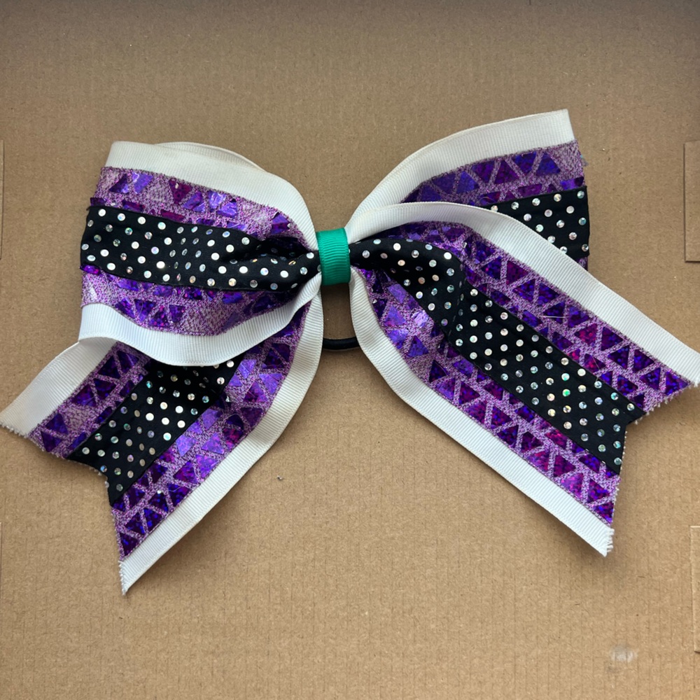 Cheer Bow 🎀3 for 35⭐️